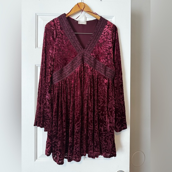 Altar'd State Marin Velvet Bell Sleeve Mini Dress L - Picture 1 of 5